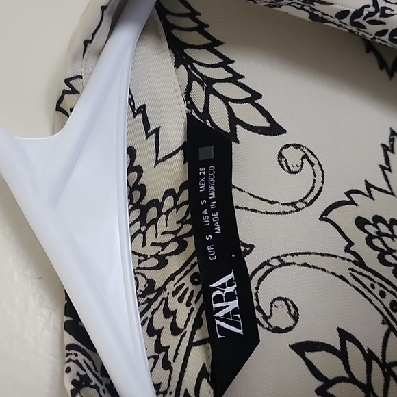 Zara Satin Paisley Print Button-Up Blouse Size Small - Picture 15 of 16